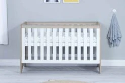 Babymore Veni Cot Bed – White/Oak