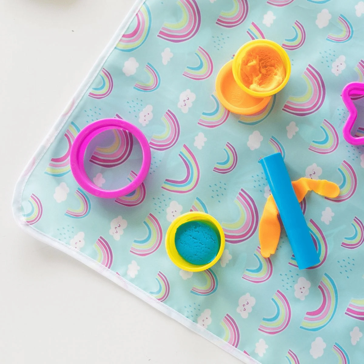 Bumkins Rainbows Waterproof Splat Mat - Image 3