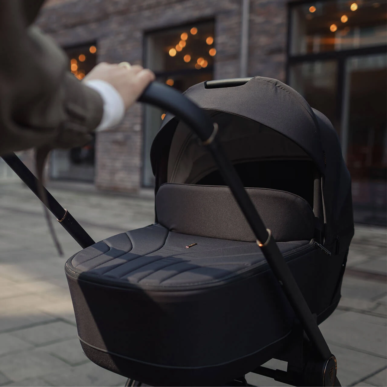 Venicci Claro 3 In 1 Maxi Cosi Pebble 360 Pro2 Travel System β Noir - Image 20